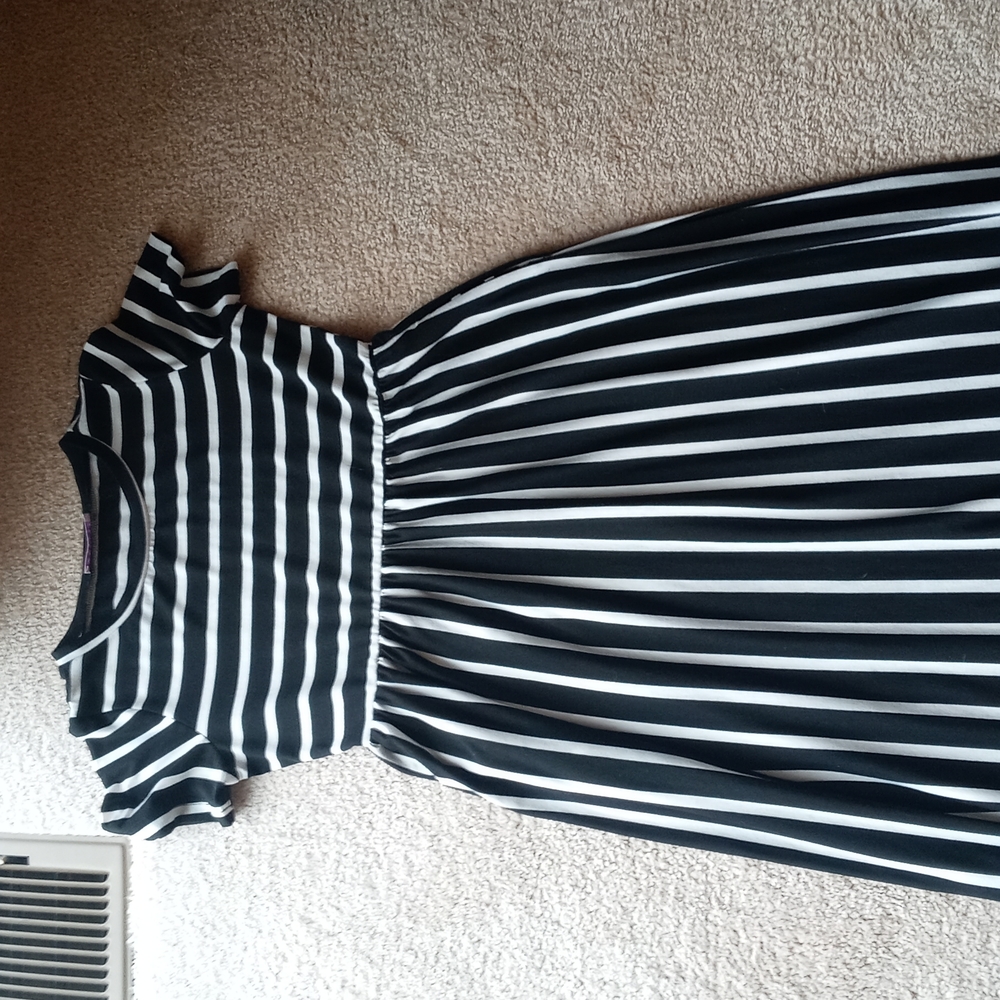 Long girls black and white striped dress